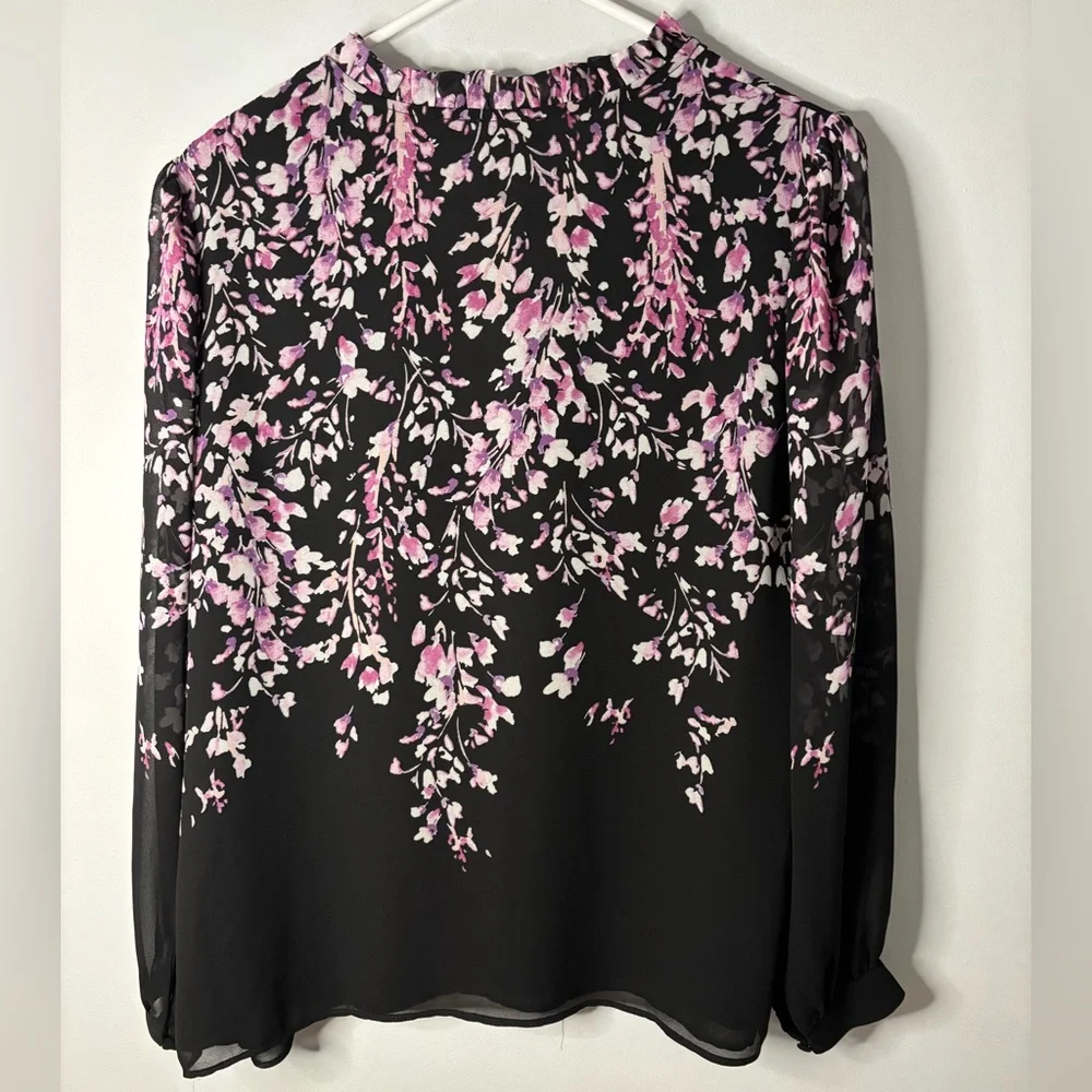 LAURA Floral Button Up Blouse - Picture 6 of 6